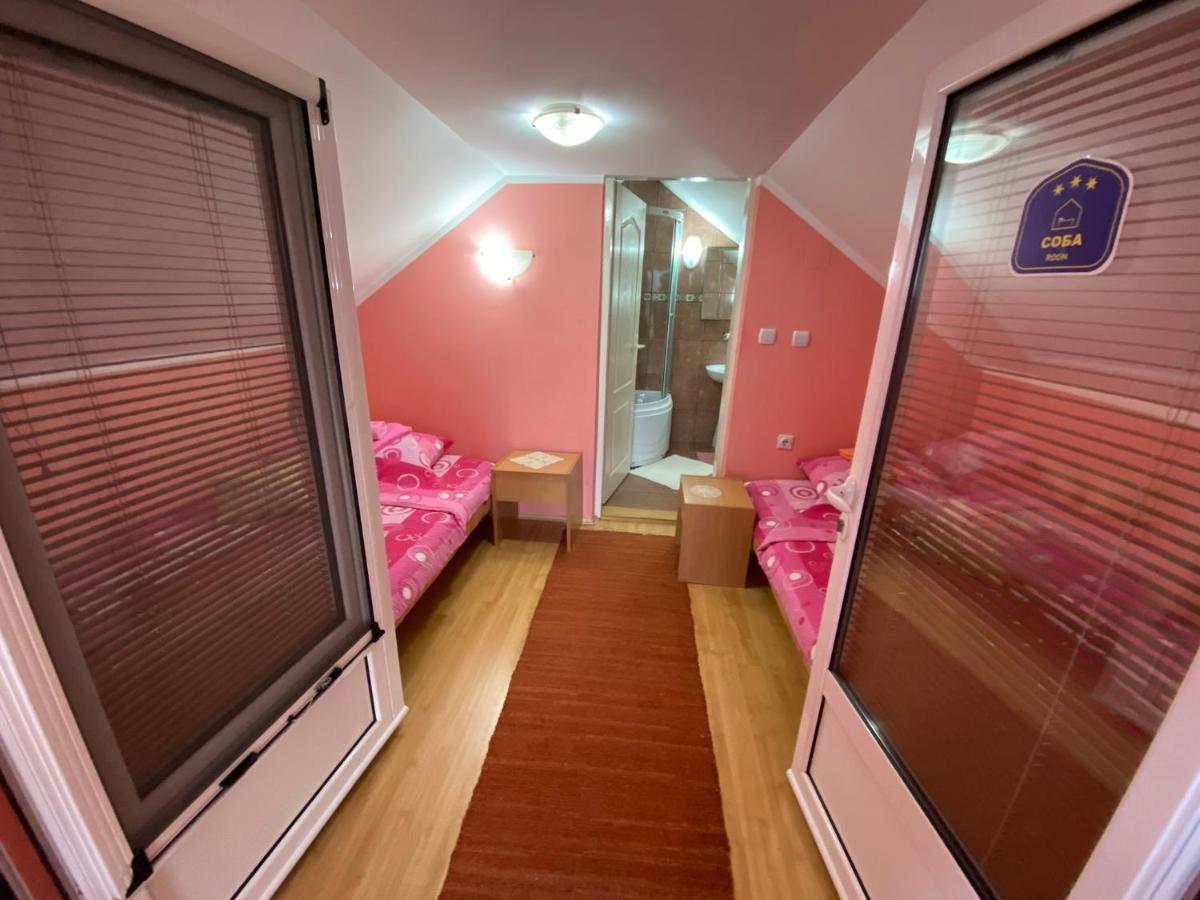 Sud ,,Antal I Olga,, Bed and Breakfast Skorenovac Exterior foto
